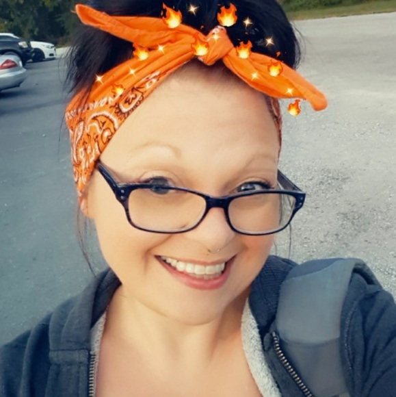 Meet your Posher, Rena - Picture 4 of 8